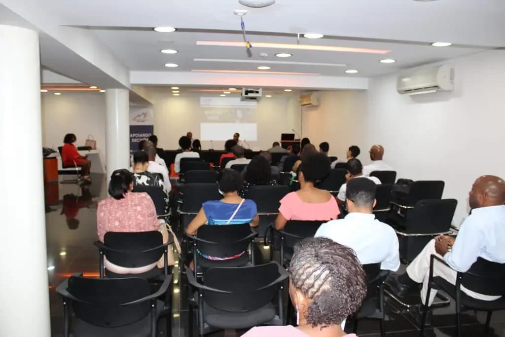 Atelier de socialização do Projecto MasterData — cv