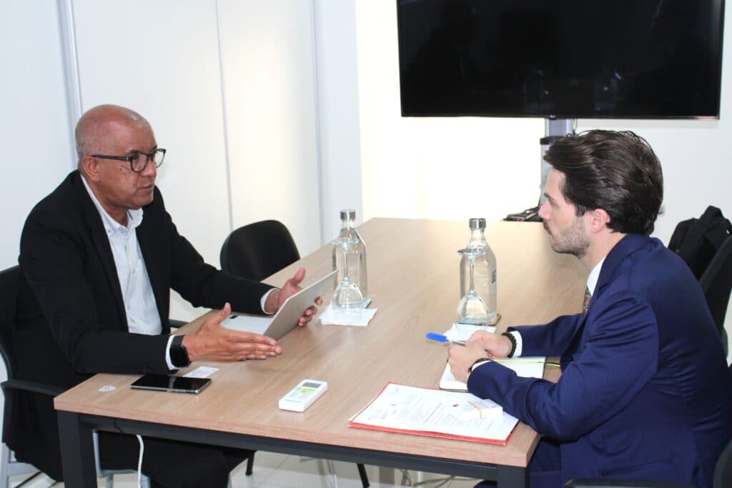 UGPE recebe Conselheiro Comercial do Canadá em visita institucional sobre gestão de projetos