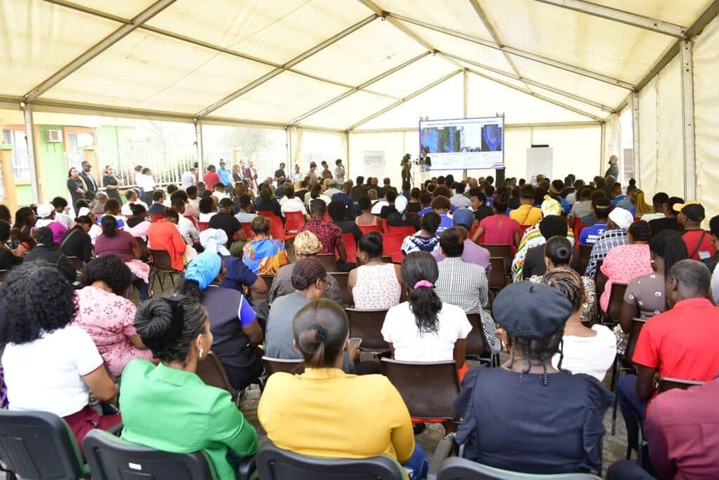 Apresentação Pública do Projeto: Melhoria da Conectividade e das Infraestruturas Urbanas em Cabo Verde