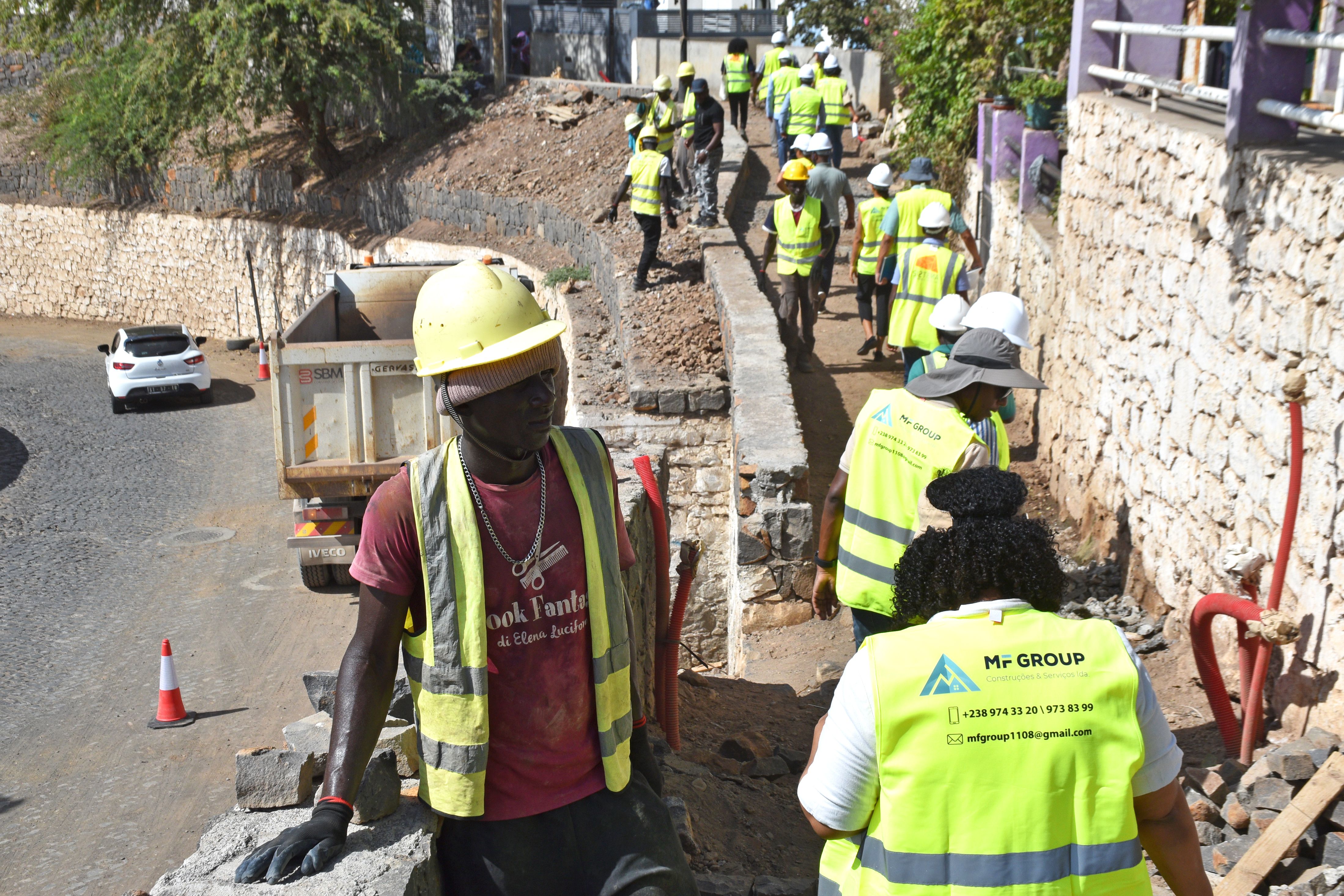 UGPE e parceiros avaliam execução das obras de requalificação do Bairro de São Sebastião