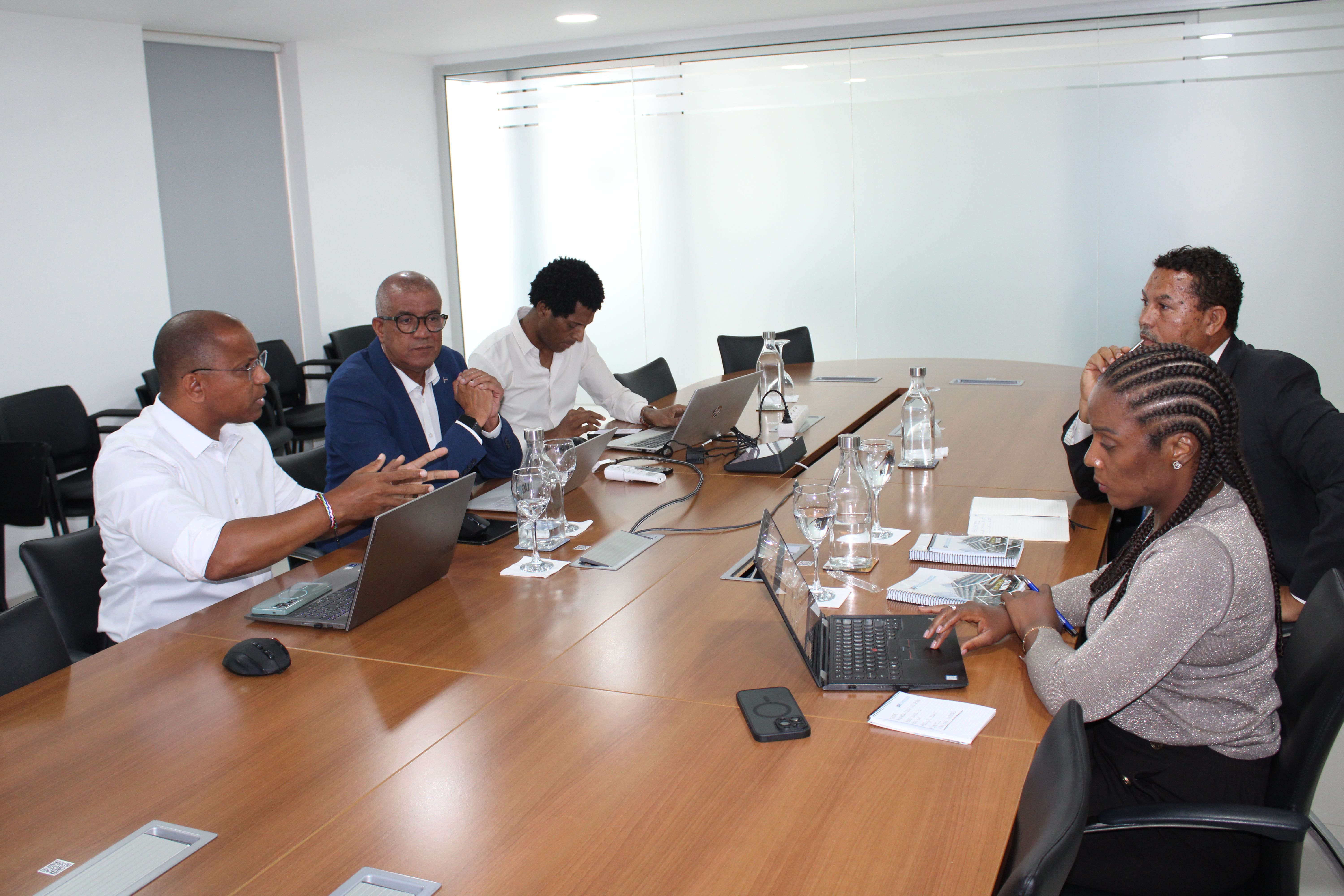 Projeto Digital Cabo Verde em destaque na primeira visita oficial do Ministro António Baptista à UGPE